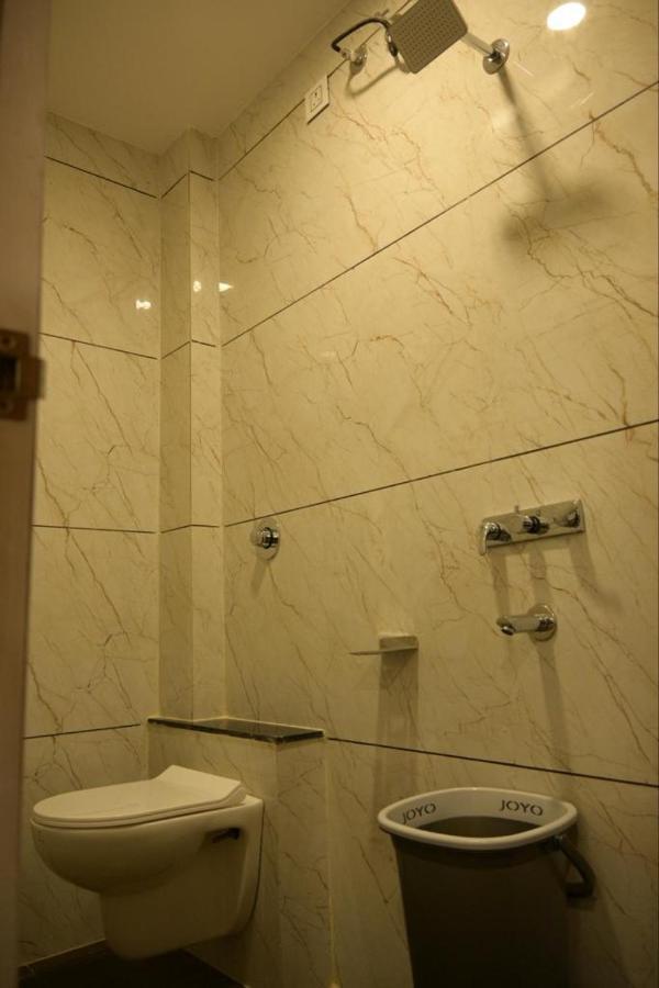 Hotel Anand 乌贾因 外观 照片